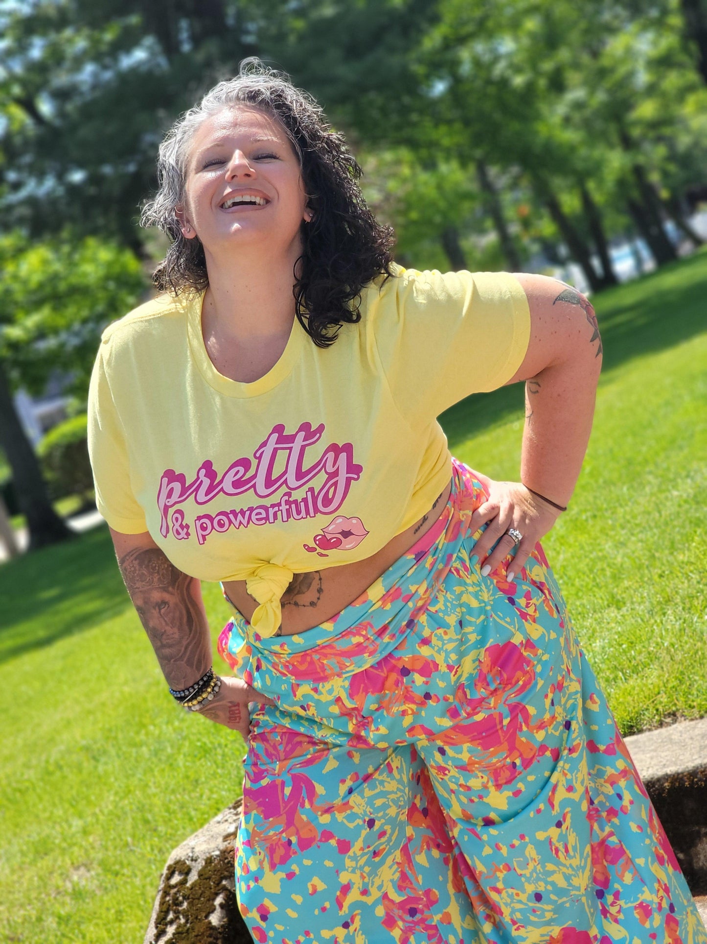 Pretty & Powerful Tee 👄