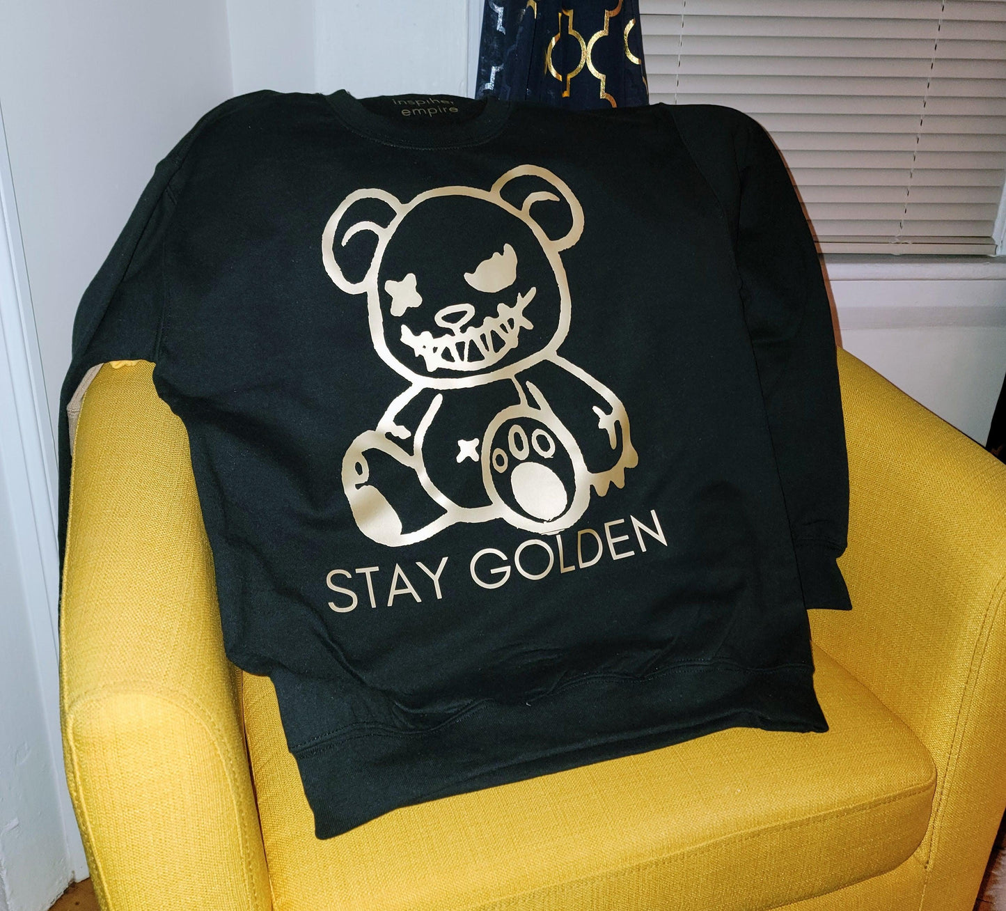 Stay Golden Sweatshirt 🧸